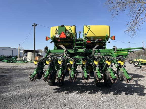 Image of John Deere 1795 equipment image 3