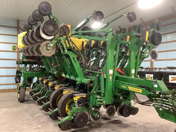 Image of John Deere 1795 Primary image