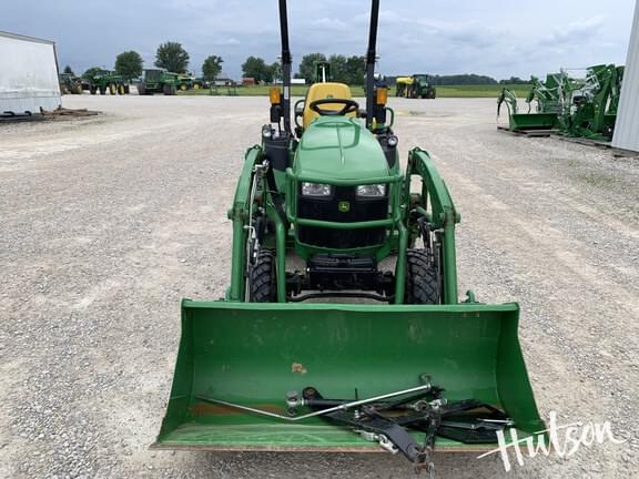 Image of John Deere 2025R equipment image 2