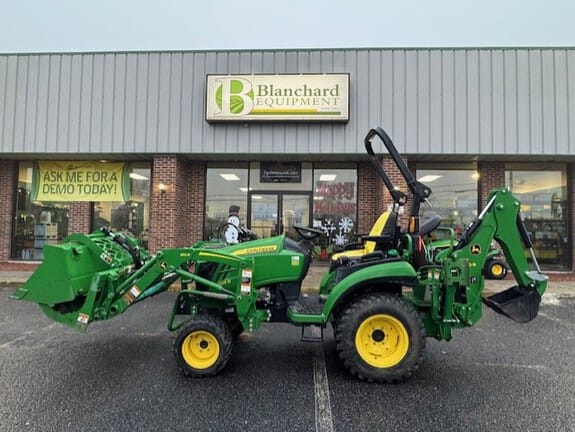 2022 John Deere 2025R Equipment Image0