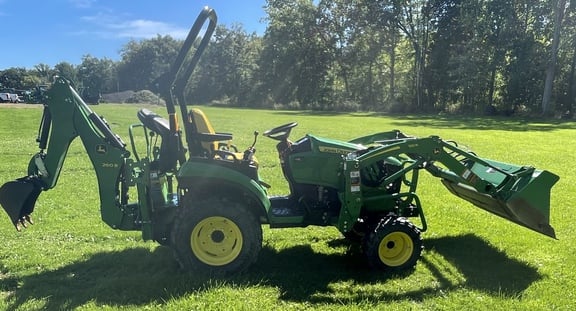 2022 John Deere 2025R Equipment Image0