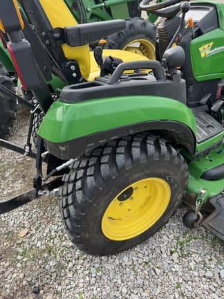 Image of John Deere 2025R equipment image 3