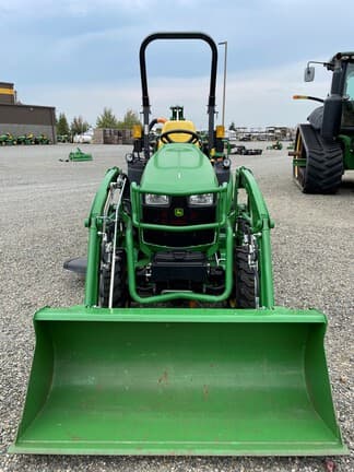 Image of John Deere 2025R equipment image 3