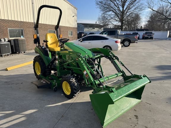 Image of John Deere 2025R equipment image 1