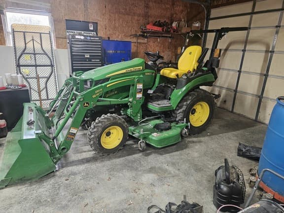 Image of John Deere 2025R Primary image