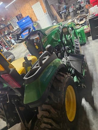 Image of John Deere 2025R equipment image 2