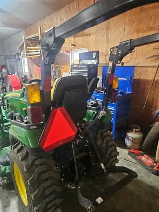 Image of John Deere 2025R equipment image 1