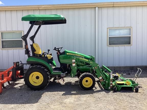 Image of John Deere 2025R equipment image 4