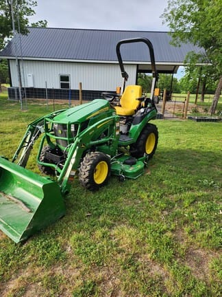 2022 John Deere 2025R Equipment Image0