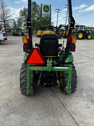 Image of John Deere 2025R equipment image 4