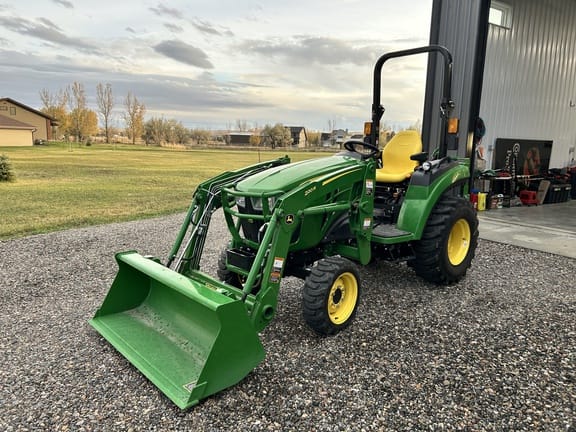 2022 John Deere 2032R Equipment Image0