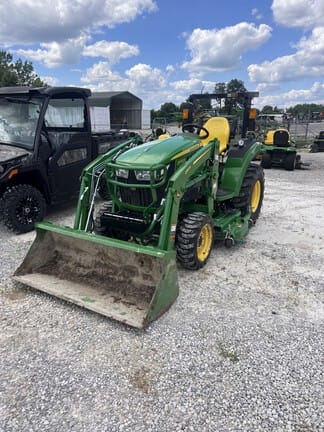 2022 John Deere 2032R Equipment Image0
