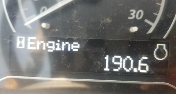 Image of John Deere 2032R equipment image 4