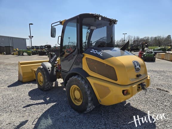 Image of John Deere 204L equipment image 2