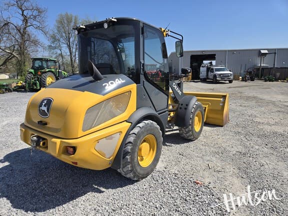 Image of John Deere 204L equipment image 3