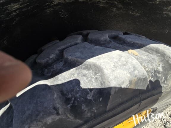 Image of John Deere 204L equipment image 4