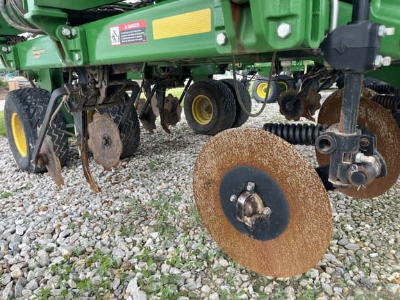 Image of John Deere 2430C equipment image 4