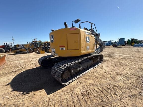 Image of John Deere 245G equipment image 4