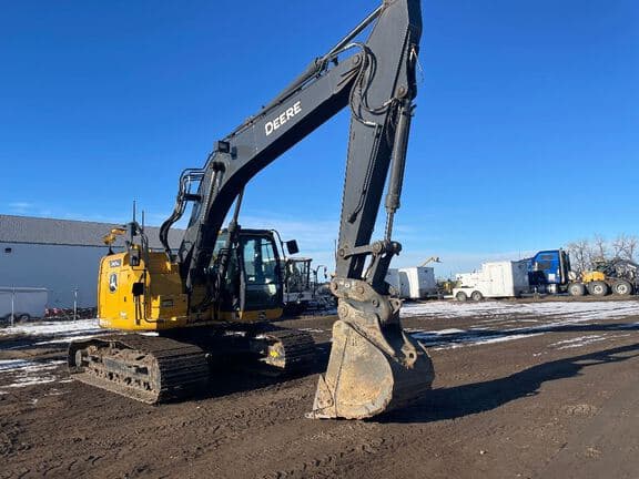 Image of John Deere 245G Primary image