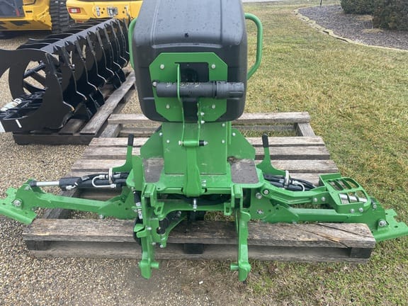 2022 John Deere 260B Equipment Image0
