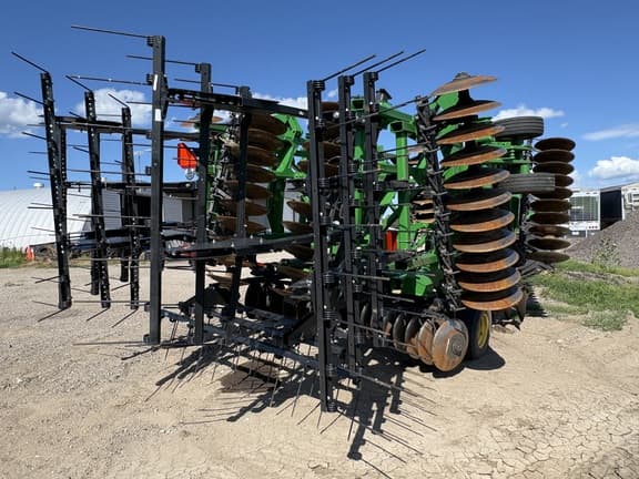 Image of John Deere 2633 equipment image 4