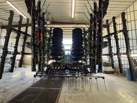 Image of John Deere 2633 equipment image 3