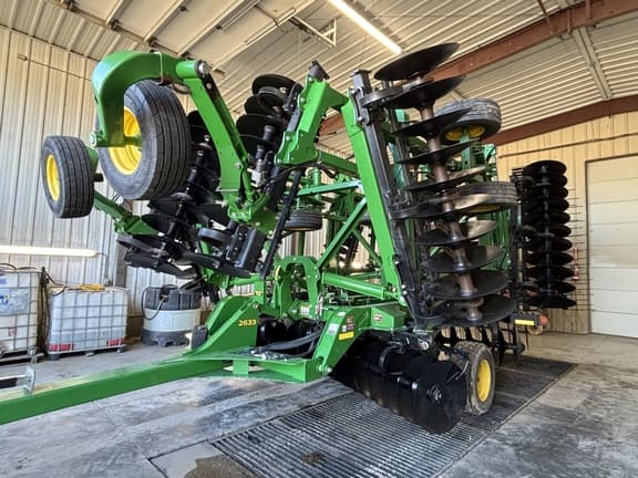 Image of John Deere 2633 Primary image