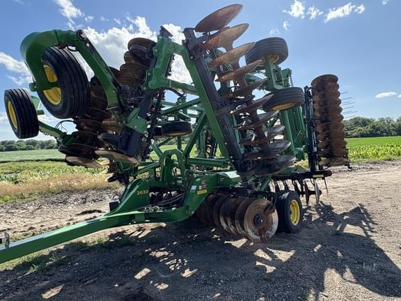 Image of John Deere 2633 Primary image