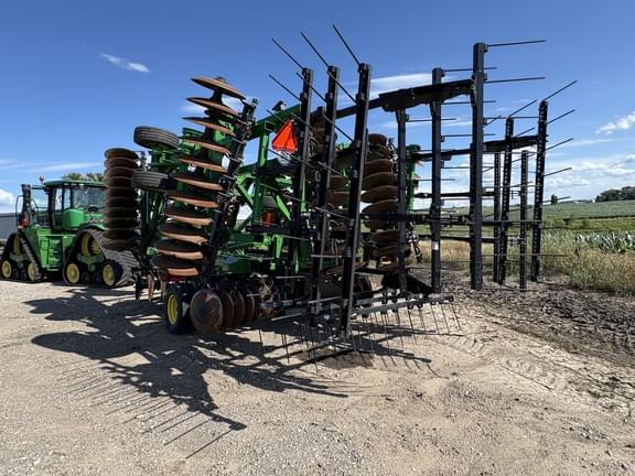 Image of John Deere 2633 equipment image 2
