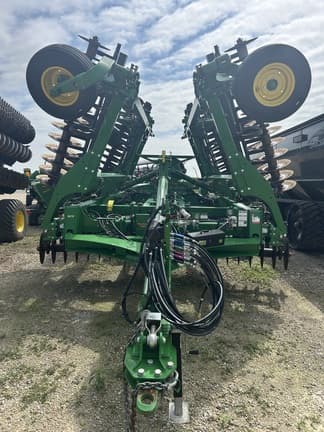 Image of John Deere 2660VT equipment image 2