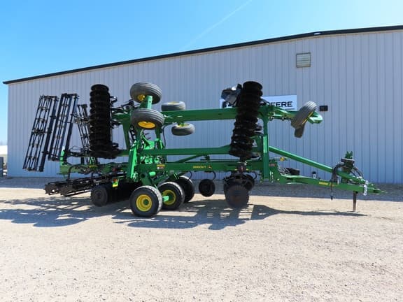 Image of John Deere 2660VT Primary image