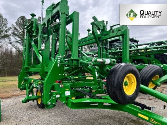 2023 John Deere 2660VT Equipment Image0