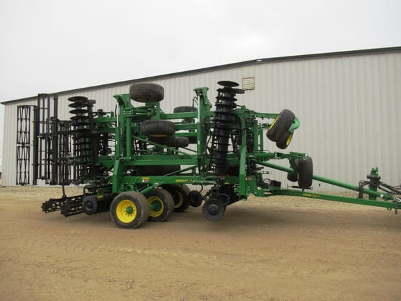 2022 John Deere 2660VT Equipment Image0