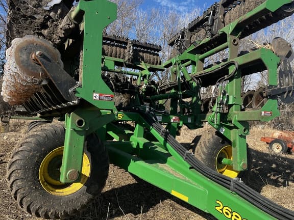Image of John Deere 2680H equipment image 1