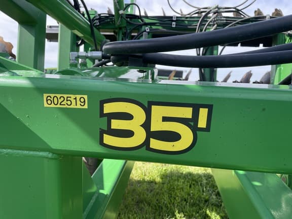 Image of John Deere 2680H equipment image 1