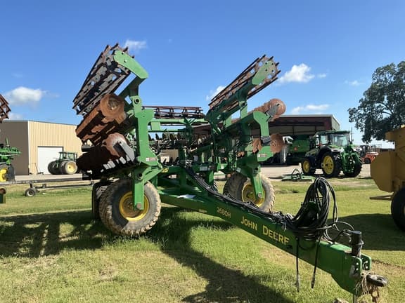 Image of John Deere 2680H equipment image 1