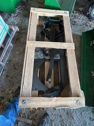 Image of John Deere 270B equipment image 2