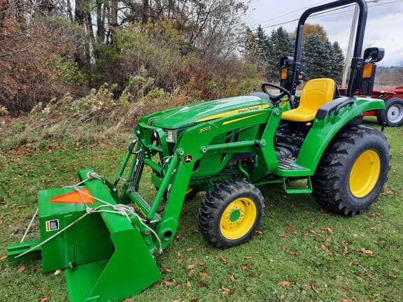 Image of John Deere 3025D equipment image 1