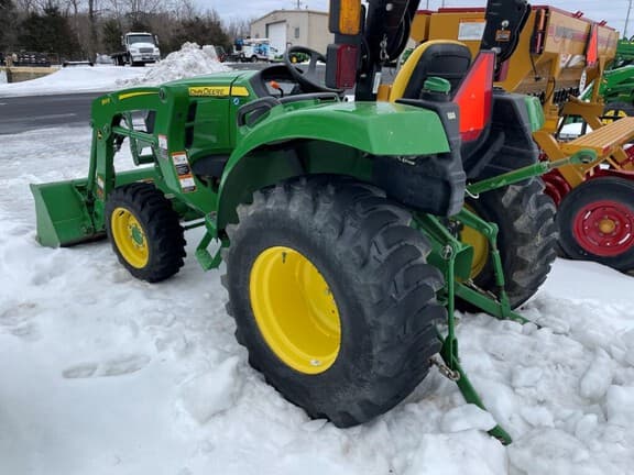 Image of John Deere 3025D equipment image 2
