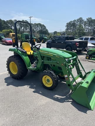Image of John Deere 3025D equipment image 2