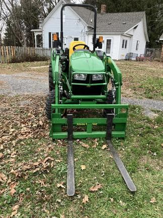 Image of John Deere 3025D equipment image 1