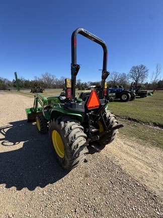 Image of John Deere 3025E equipment image 2