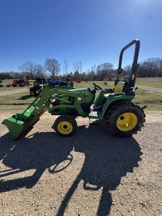 Image of John Deere 3025E equipment image 3