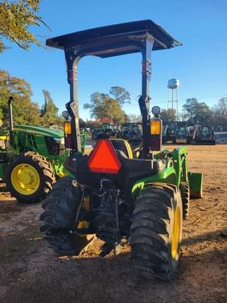 Image of John Deere 3025E equipment image 2