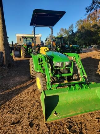 Image of John Deere 3025E equipment image 1