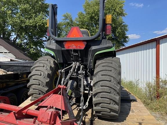 Image of John Deere 3025E equipment image 2