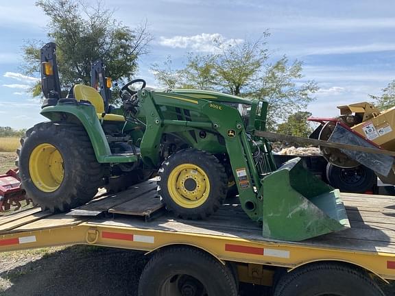 Image of John Deere 3025E equipment image 4