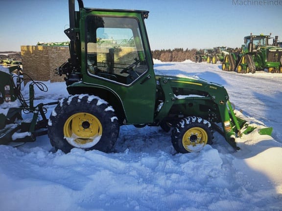 2022 John Deere 3025E Equipment Image0
