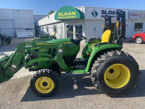 2022 John Deere 3032E Equipment Image0