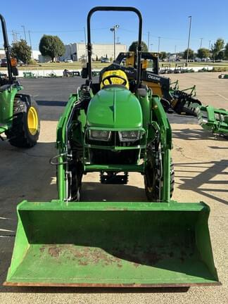 Image of John Deere 3032E equipment image 1